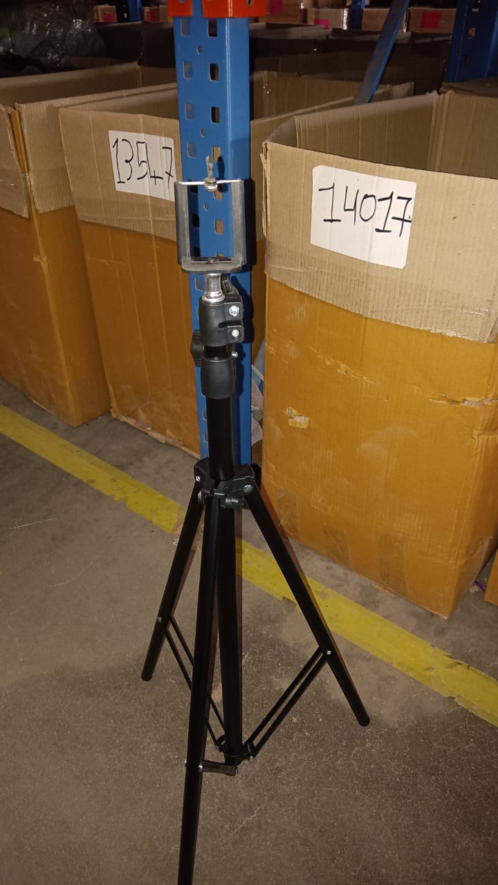 Professional Tripod for DSLR Photography (Max Height 178cm, Multi-Head, Folding) Professional Tripod for DSLR Photography (Max Height 178cm, Multi-Head, Folding)